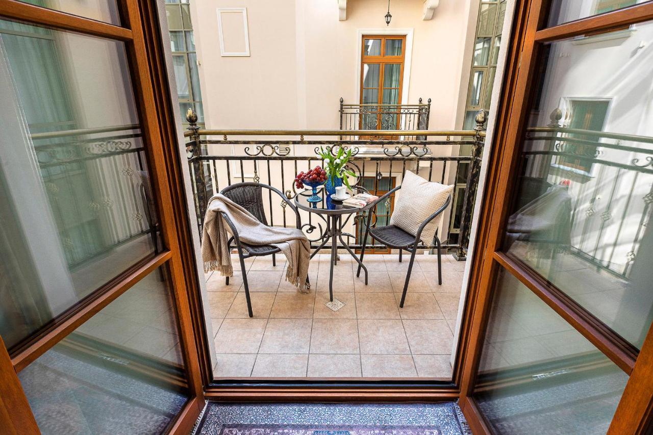 Standard Double or Twin Room Balcony